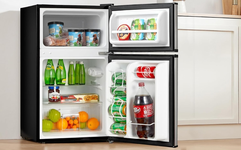 2-3 Midea WHD-113FSS1 3.1 cu ft Compact Refrigerator Review: Quiet, Efficient, and Surprisingly Spacious for Its Size
