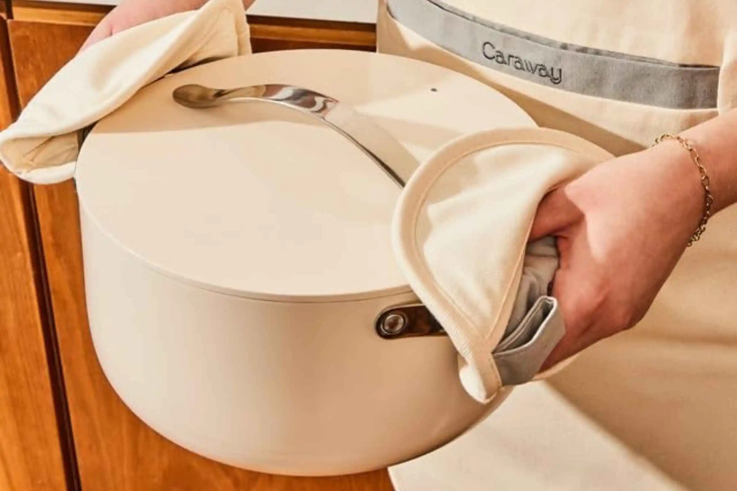 Caraway Nonstick Ceramic Dutch Oven Pot Review (6.5 qt, 10.5”) — Is It Good? Is It Worth It? Complete Review, Pros & Cons Revealed 59 Caraway Nonstick Ceramic Dutch Oven Pot