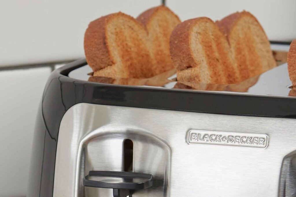 3-3-1024x683 BLACK+DECKER 4-Slice Toaster Review 2025 — Is It Good? Is It Worth It? Complete Analysis with Pros and Cons