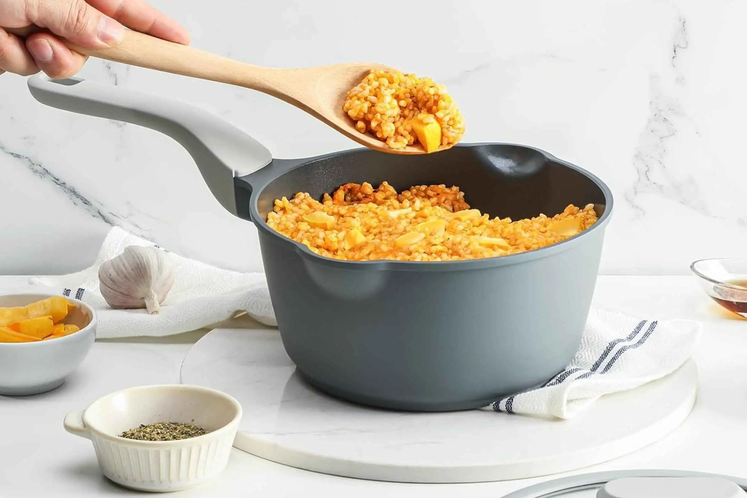 PRICUSIS Nonstick Saucepan